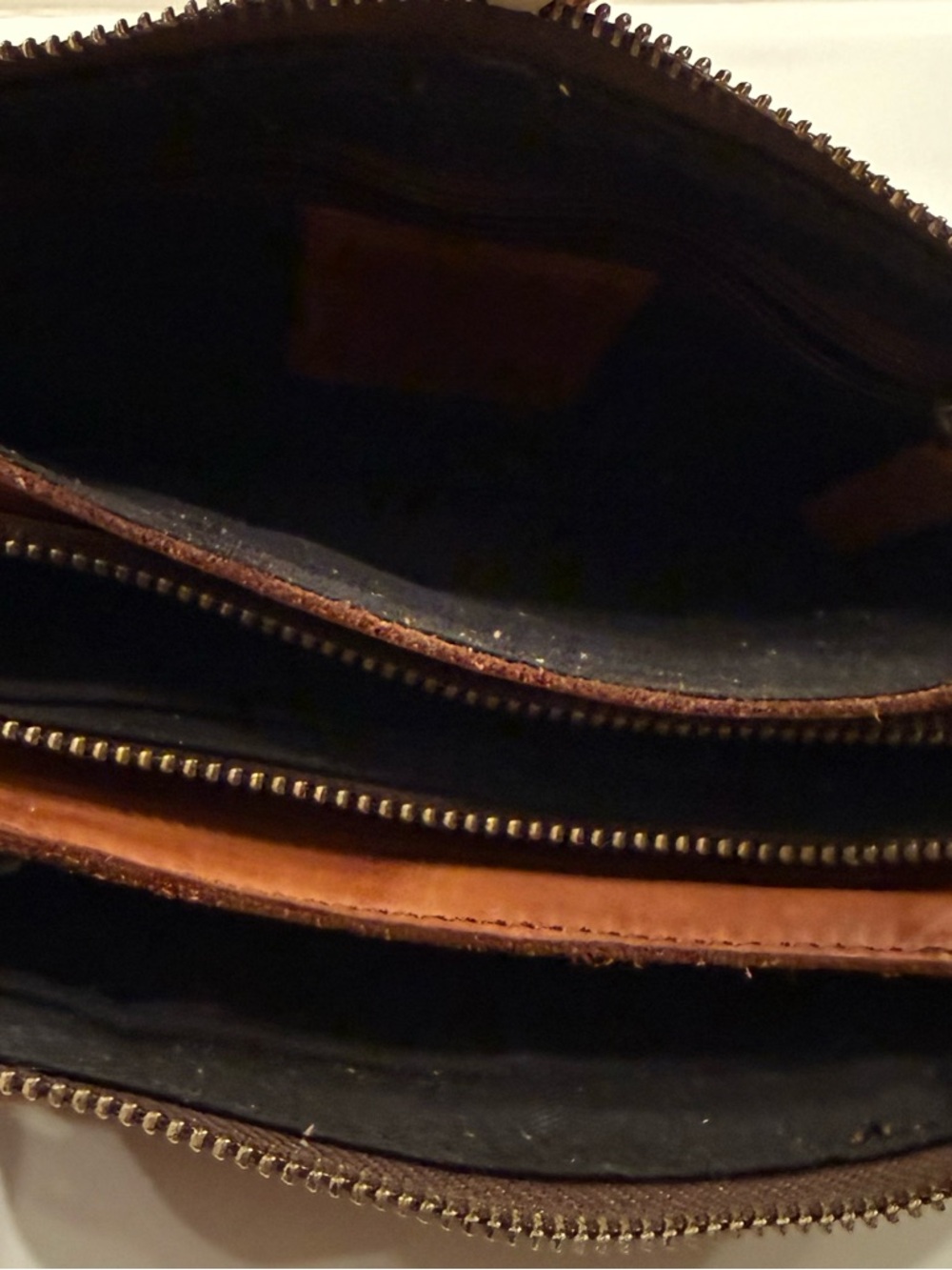 Vintage Harbor 2nd Luna Crossbody Leather Bag - Picture 6 of 7